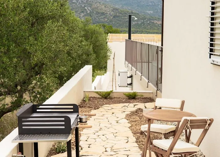 Semesterbostad House Vrsinka